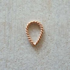 画像1: ツイストワイヤーの華奢なバチカン2個セット（Mサイズ）【手作り】【ニッケルフリー】【24K/K24/18K/K18ピンクゴールド】 (1)