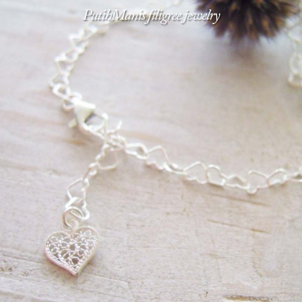 画像3: 華奢で繊細な透かし・フィリグリーのハートチャームが揺れるハートチェーンブレスレット【silver925】b-00na07-chmini02-si