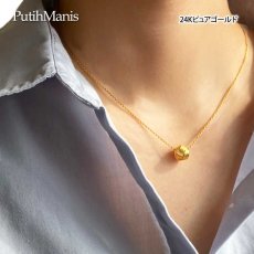 画像11: くるみボタンチャームのゴールドネックレス・ペンダントトップ【金属アレルギーの方にも配慮したニッケルフリーゴールド加工】 (11)