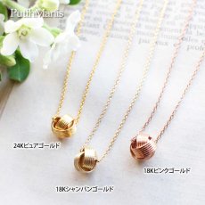 画像9: くるみボタンチャームのゴールドネックレス・ペンダントトップ【金属アレルギーの方にも配慮したニッケルフリーゴールド加工】 (9)