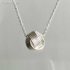 画像1: くるみボタンチャーム｜銀線のリボンで丸いボールにしたチャームのネックレス【silver925】銀線細工 (1)