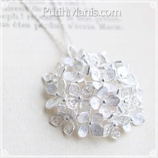 画像9: 【紫陽花】【アジサイ】のペンダントトップ・silver925・職人の技術の粋を極めた本格的な和風作品。 (9)