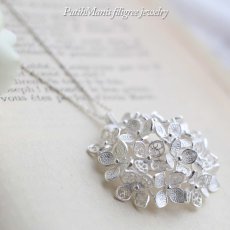 画像6: 【紫陽花】【アジサイ】のペンダントトップ・silver925・職人の技術の粋を極めた本格的な和風作品。 (6)