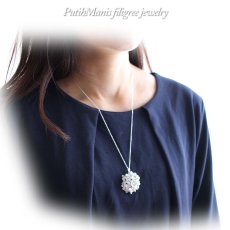 画像2: 【紫陽花】【アジサイ】のペンダントトップ・silver925・職人の技術の粋を極めた本格的な和風作品。 (2)