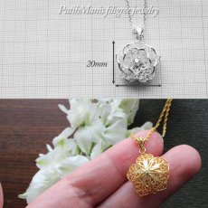 画像6: 蓮の花のネックレス(M1)｜CZ一粒石を入れた大きめロータス、蓮の花のチャーム【金属アレルギーの方に配慮したニッケルフリー加工】 (6)