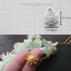 画像8: 蓮の花のネックレス(M3)｜蓮の花をモデルに軽やかに表現したチャーム【金属アレルギーの方に配慮したニッケルフリー加工】 (8)