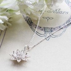 画像3: 蓮の花のネックレス(M3)｜蓮の花を現地職人が軽やかに表現したチャーム【silver925】 (3)