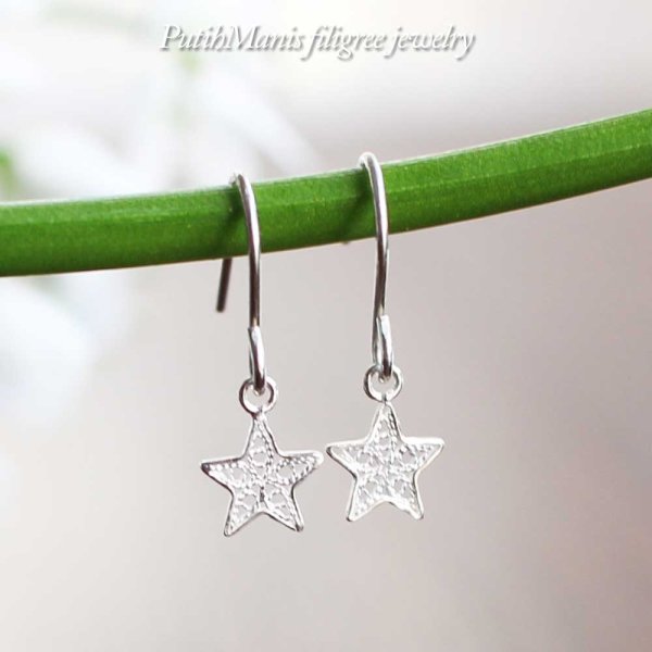 画像5: 小さな透かしの星・スターチャームのドロップピアス・銀線細工 silver925