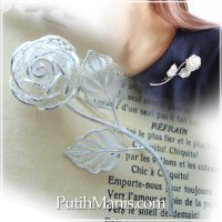 透かしの花びらを何枚も重ねたフィリグリーの薔薇のブローチ【フィリグリー】silver925