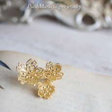 画像4: 桜３輪のブローチ・ゴールド (4)