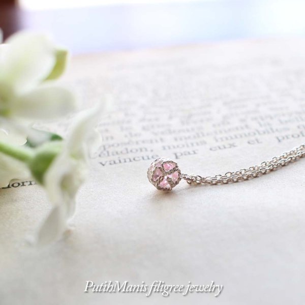 画像4: ピンクトルマリンのシルバーネックレス|10月誕生石の天然ピンクトルマリンの若草色の石を銀線細工で包んだネックレス【silver925】