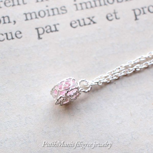 画像5: ピンクトルマリンのシルバーネックレス|10月誕生石の天然ピンクトルマリンの若草色の石を銀線細工で包んだネックレス【silver925】