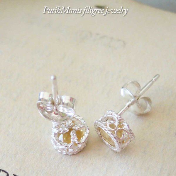 画像7: 一粒石天然シトリンのシルバーピアス｜11月誕生石のオレンジ、橙の石を銀線細工透かしで包み込んで光あふれる一粒石【フィリグリー】【銀線細工】silver925