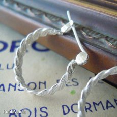画像7: 三つ編み細工のフープピアスsilver925【フィリグリー・銀線細工】リングとお揃いにできます。 (7)