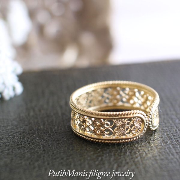 画像6: レースの透かしリング|銀線細工の透かしの繊細さを堪能できるシンプルリング。1号〜18号まで。【金属アレルギーの方に配慮したニッケルフリー加工】