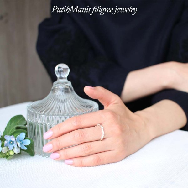 画像3: ねじりワイヤーの中細リング|シンプルプレーン2mmリングに極細ワイヤーを巻きつけた面白デザイン【silver925】