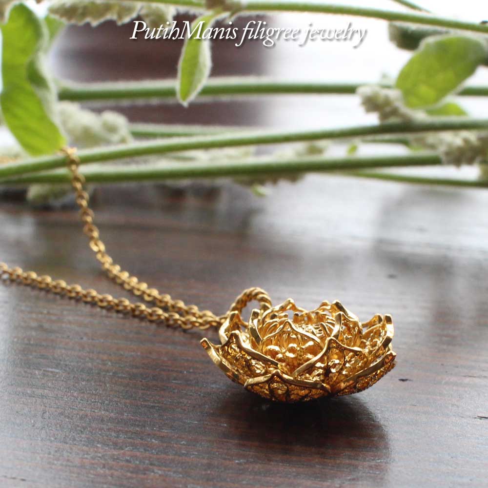 ネックレス,　蓮,　ロータス,　Necklace, lotus, ニッケルフリー,　金属アレルギー,　銀線細工, フィリグリー,　フィリグラーナ